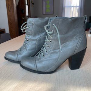 Deena & Ozzy Lace-up booties